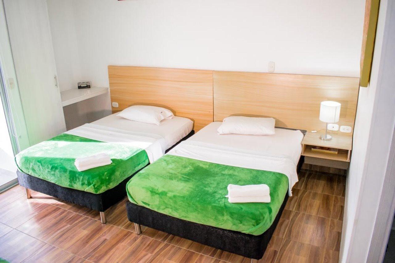 Hotel Berdez نيفا المظهر الخارجي الصورة
