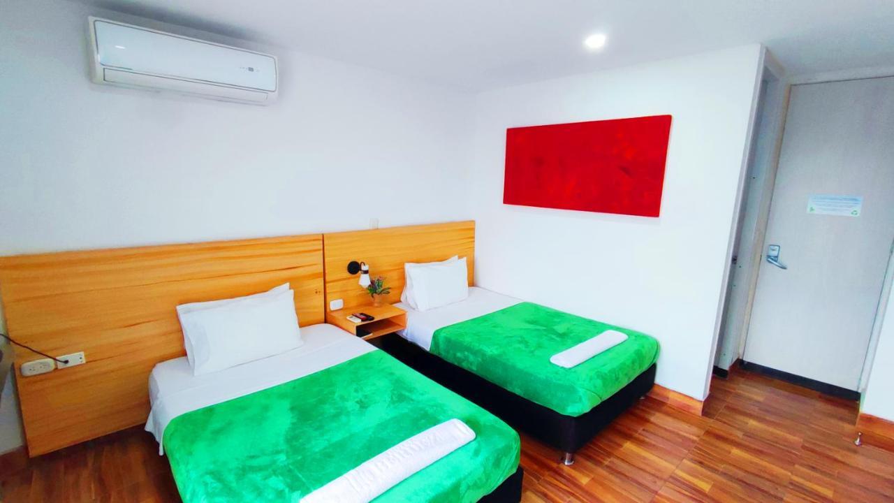 Hotel Berdez نيفا المظهر الخارجي الصورة