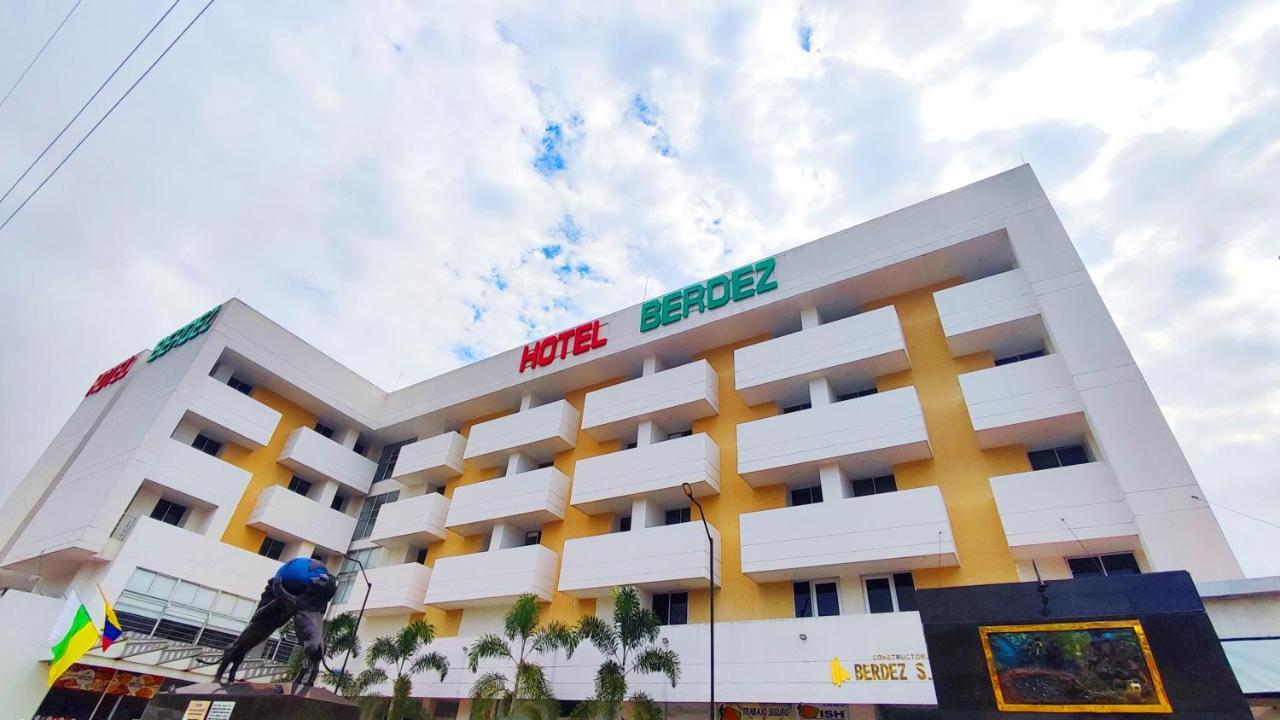 Hotel Berdez نيفا المظهر الخارجي الصورة