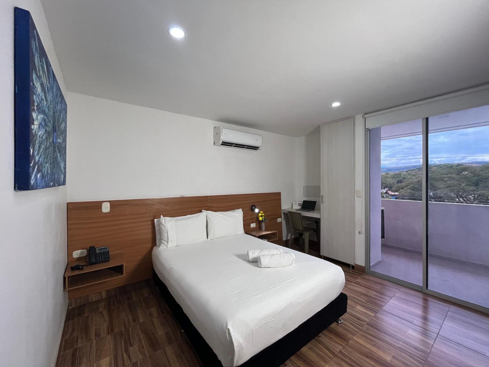 Hotel Berdez نيفا المظهر الخارجي الصورة