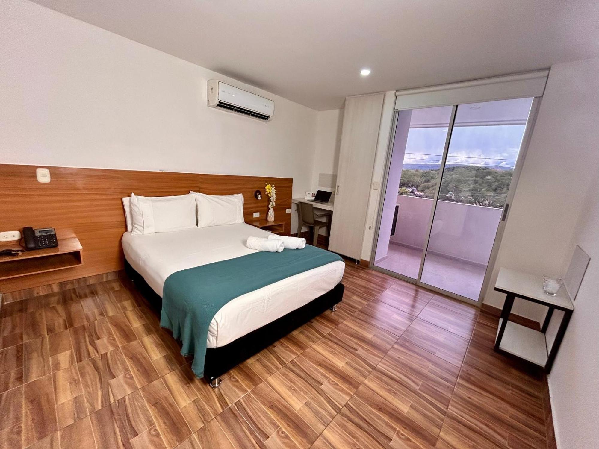 Hotel Berdez نيفا المظهر الخارجي الصورة