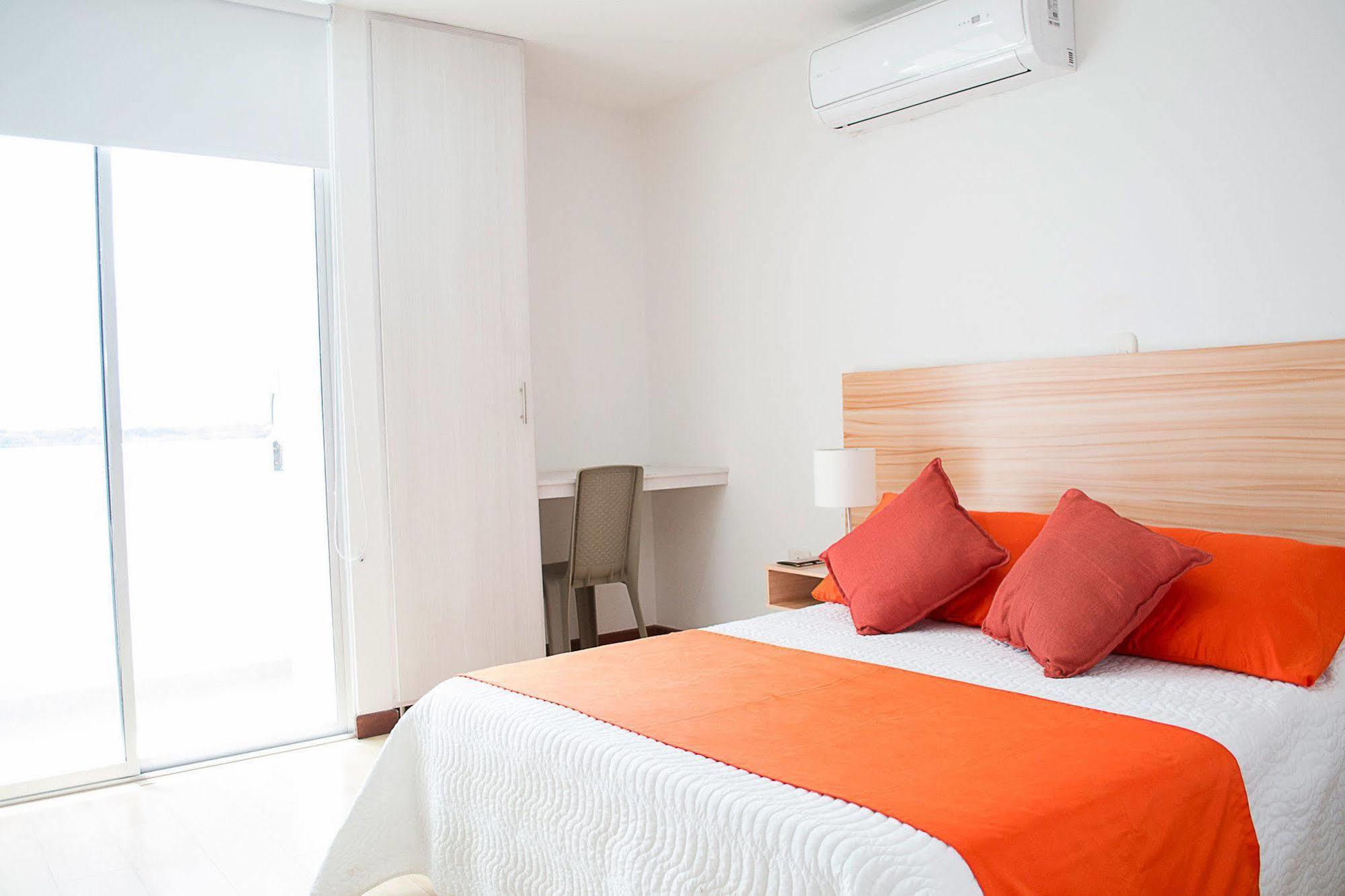 Hotel Berdez نيفا المظهر الخارجي الصورة